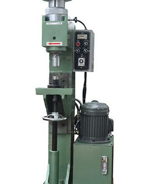 合格的氣壓鉚接機(jī)有哪些特點(diǎn)？