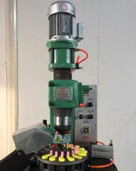 怎樣安全地操作氣液增壓鉚接機(jī)？